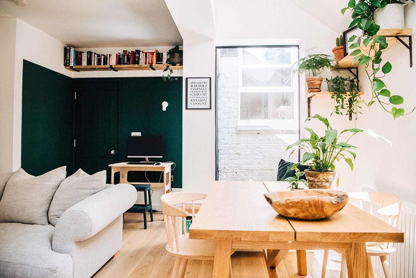 Wood effect kitchen with plants decor